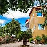 Flower Garden Villa