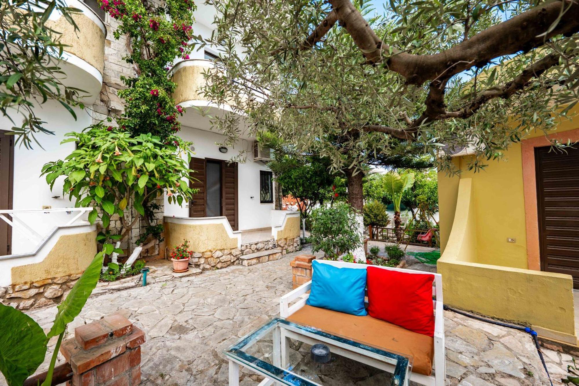 Flower Garden Appartement Ksamil